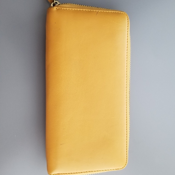 LV 44-000  Coach Large Zippy compact wallet - Picture 5 of 8